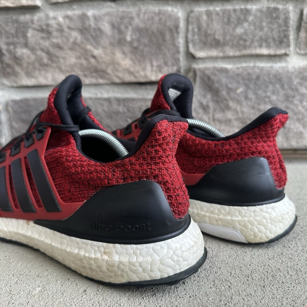 Size 11 - Men's adidas Ultraboost Red Black White EE3703 Sneakers Shoe Primeknit - Picture 6 of 11